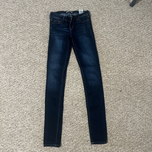 Hollister jeans - Picture 1 of 3